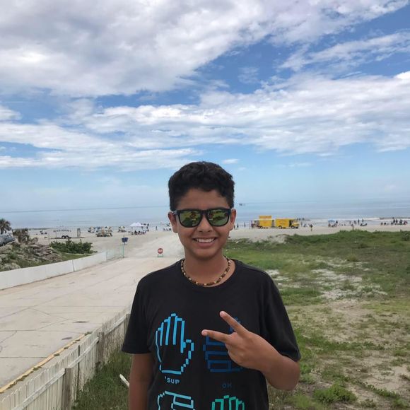 Meet your Posher, Gibran - Picture 1 of 1